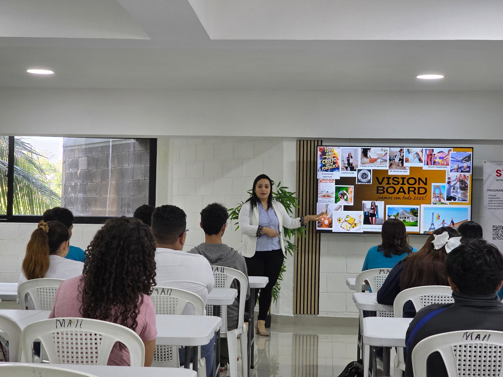 Taller Vision Board
