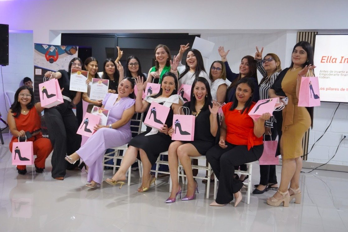 Poder Marca y Finanzas - Mujeres en Tacones y Corbata